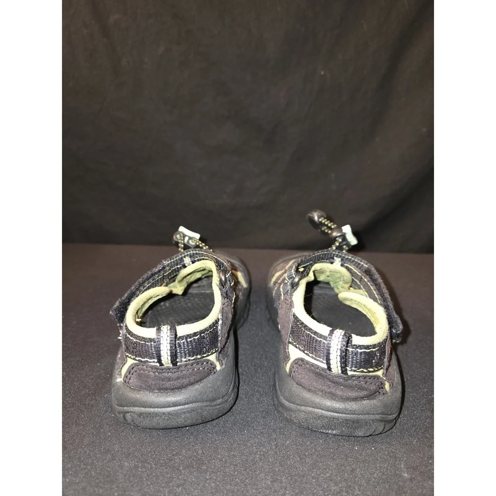 Keen Sandals Newport H2 Fisherman Hiking‎ Water Shoes Kids Size 10 Black Lime
